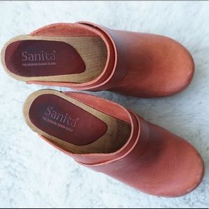 Sanita Danish Leather Clogs Wood Sole
